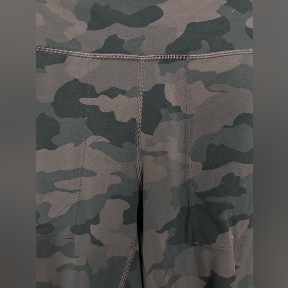 Lululemon Align Jogger Crop *23" - Picture 4 of 12